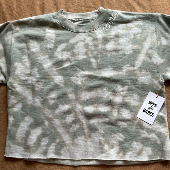NWT BFFS & BABES MOSS MOVES <3 Tie-Dye Cropped Raw Hem Sweatshirt size 0 - Picture 2 of 7
